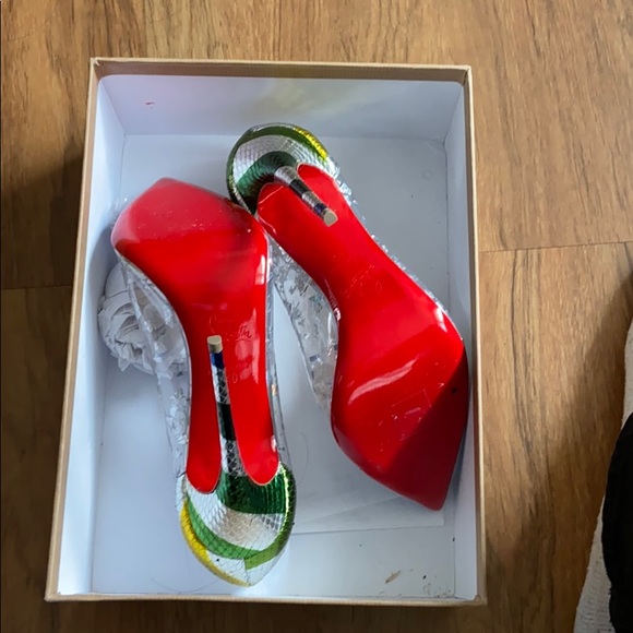 christian Louboutin Heels 40 - Picture 2 of 3
